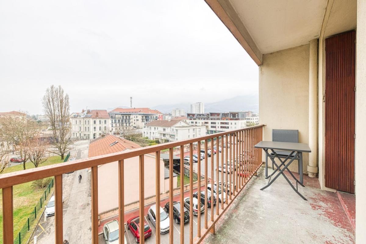 Magnificent Apartment, 4 Bedrooms, Fiber Wifi เกรอน็อบล์ ภายนอก รูปภาพ