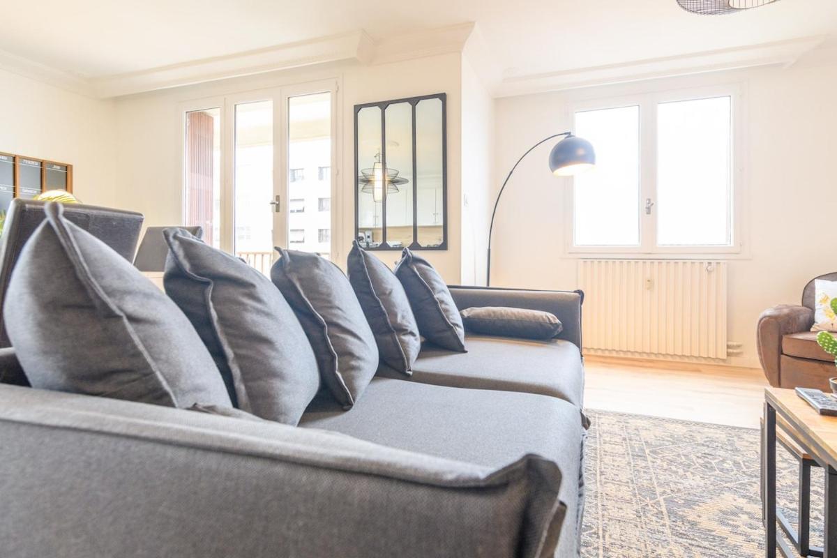 Magnificent Apartment, 4 Bedrooms, Fiber Wifi เกรอน็อบล์ ภายนอก รูปภาพ