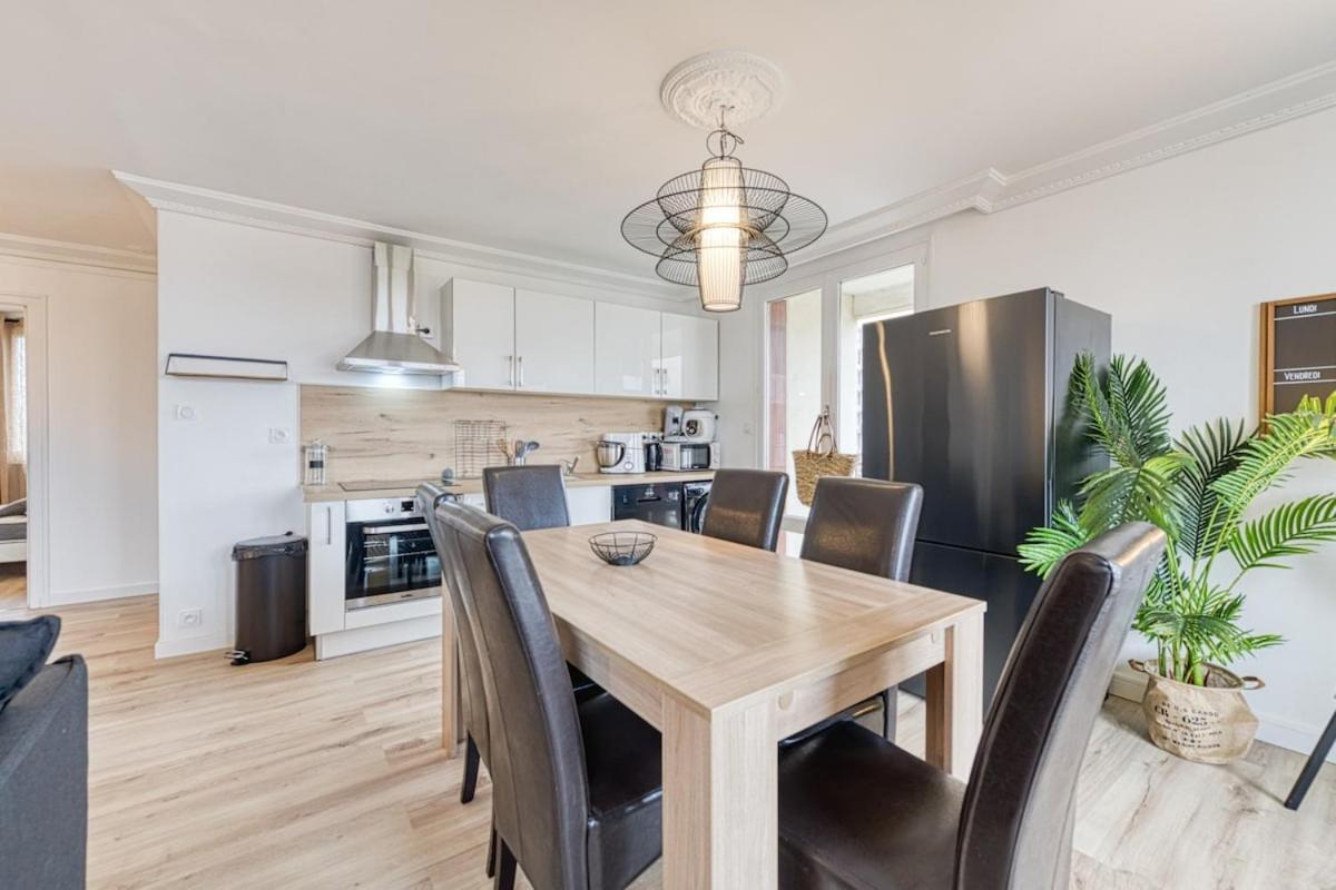 Magnificent Apartment, 4 Bedrooms, Fiber Wifi เกรอน็อบล์ ภายนอก รูปภาพ