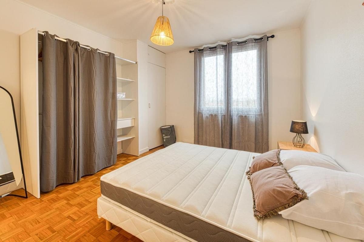 Magnificent Apartment, 4 Bedrooms, Fiber Wifi เกรอน็อบล์ ภายนอก รูปภาพ