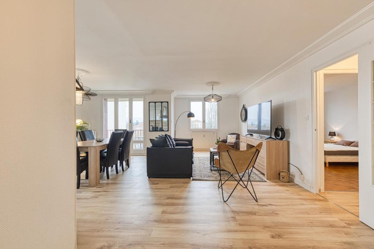 Magnificent Apartment, 4 Bedrooms, Fiber Wifi เกรอน็อบล์ ภายนอก รูปภาพ